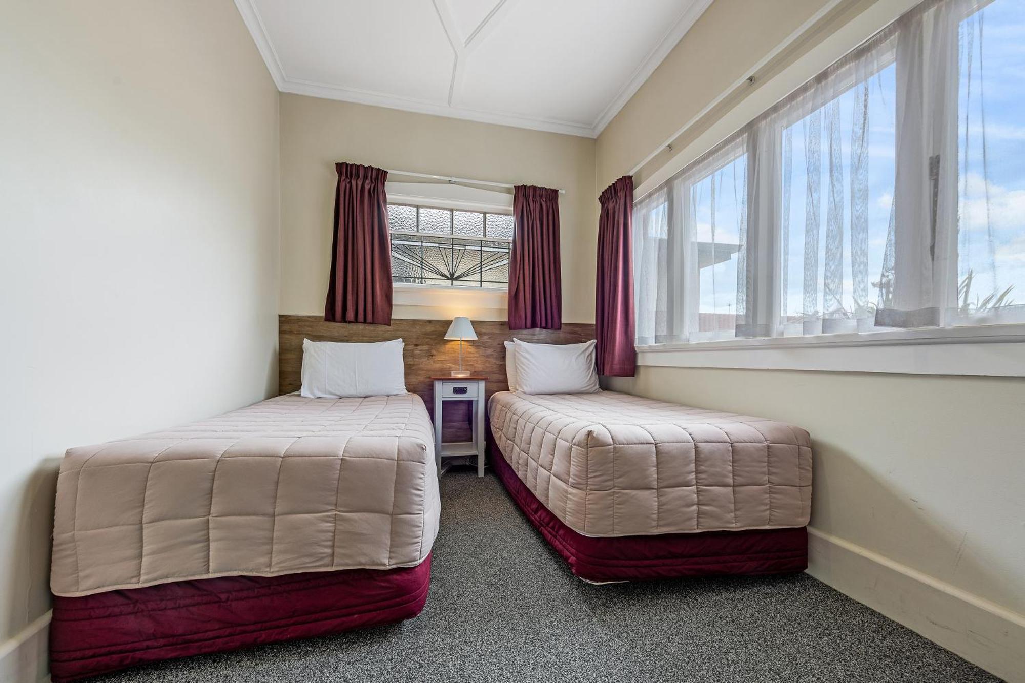 Tower Lodge Motel Invercargill Bagian luar foto