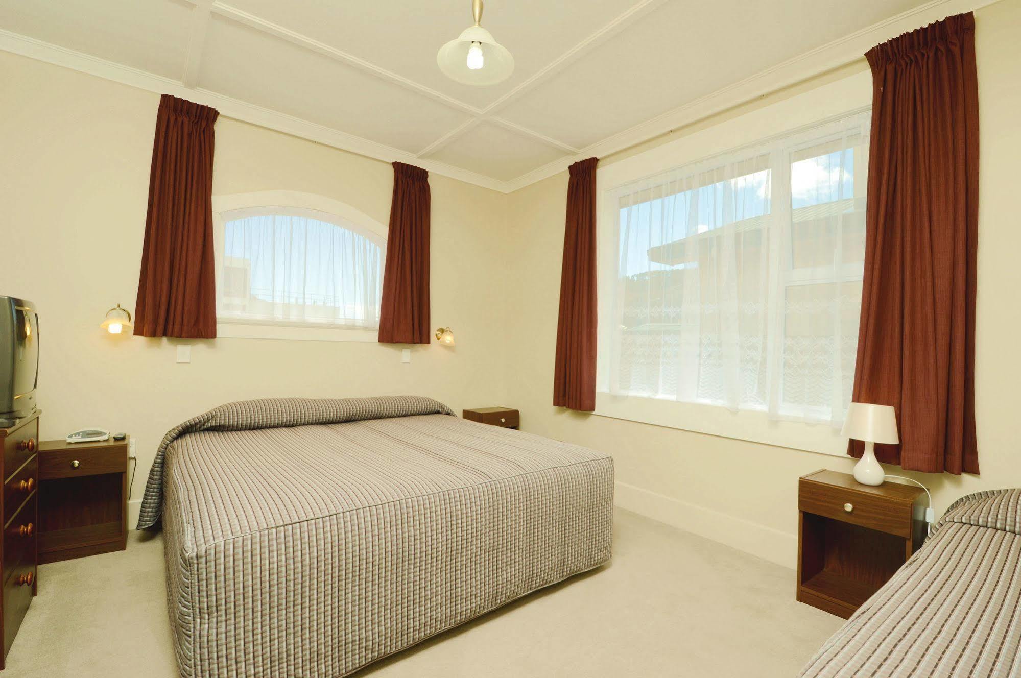 Tower Lodge Motel Invercargill Bagian luar foto